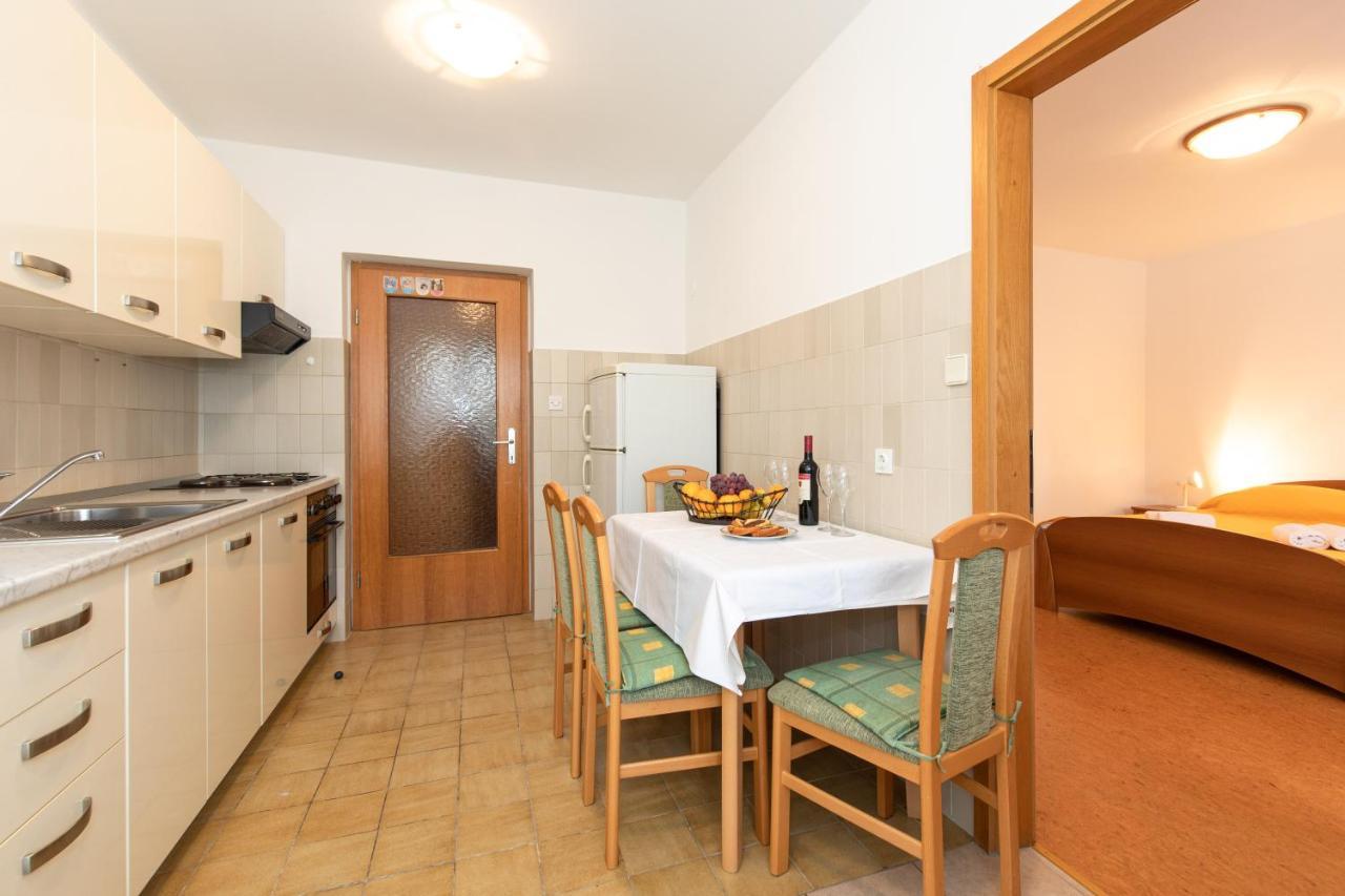 Justic Apartment คิร์ก ภายนอก รูปภาพ
