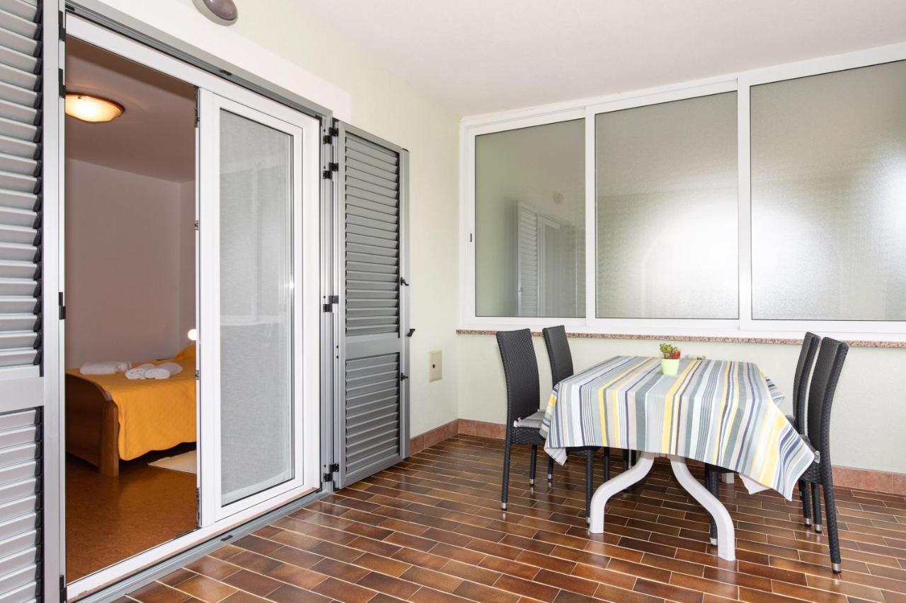 Justic Apartment คิร์ก ภายนอก รูปภาพ