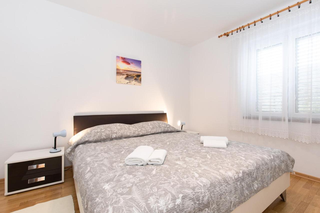 Justic Apartment คิร์ก ภายนอก รูปภาพ